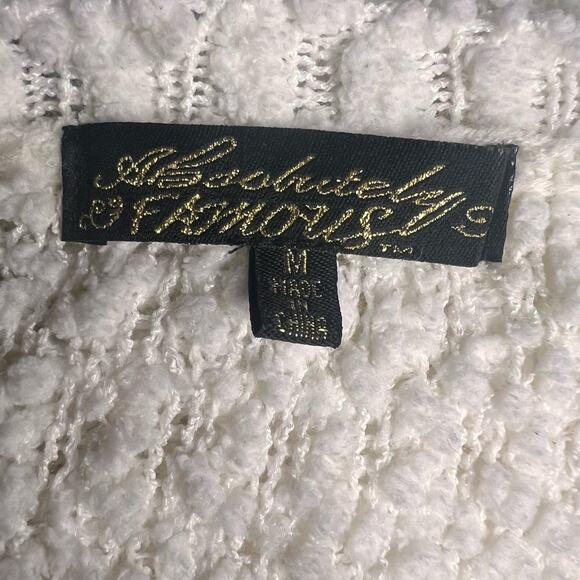Absolutely Famous Size Medium White Popcorn Chenille Tunic Sweater Lace Hem - Picture 6 of 8